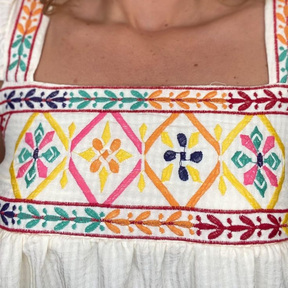 Blu Pepper multicolor Embroidered Cream Women's Top blouse Sz L